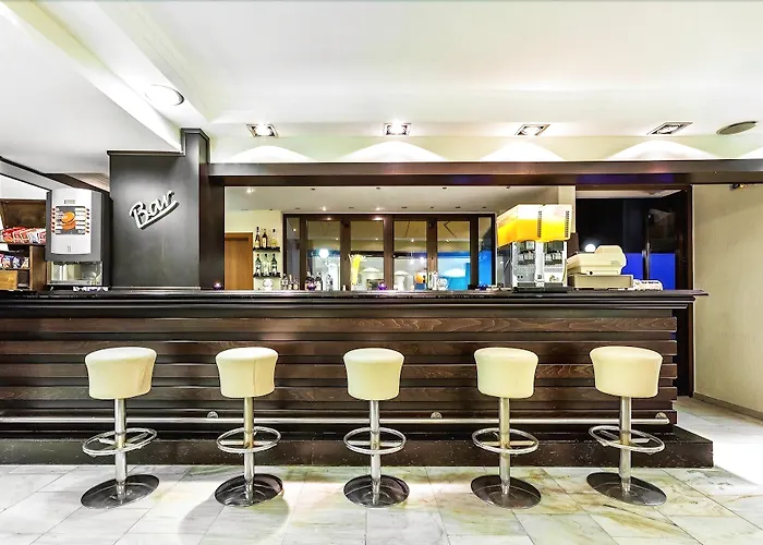 ホテル Elinotel Polis