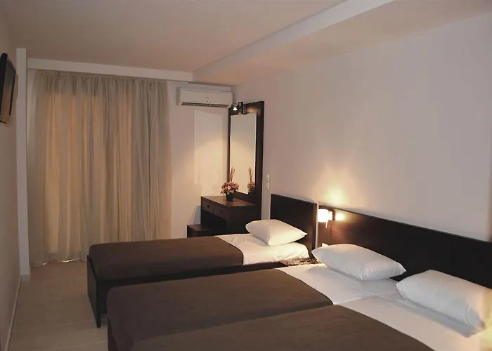 Elinotel Polis ホテル 3*