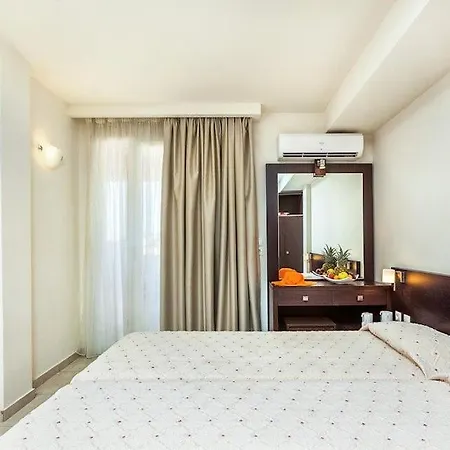 Elinotel Polis
