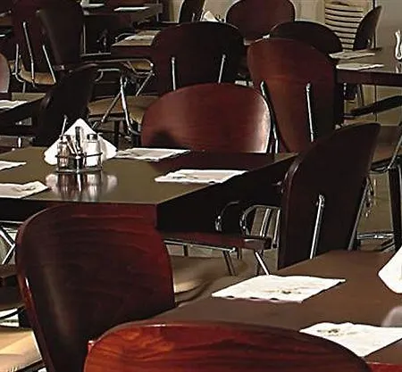 Elinotel Polis מלון 3*