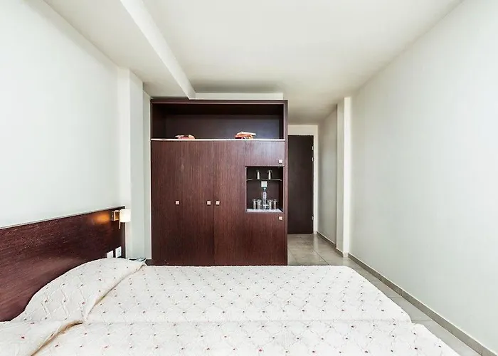 Отель Elinotel Polis 3*