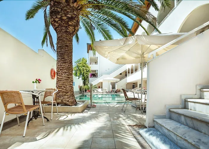 Elinotel Polis Ханиоти