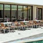 Elinotel Polis Ханиоти