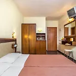 Elinotel Polis 3* Ханиоти