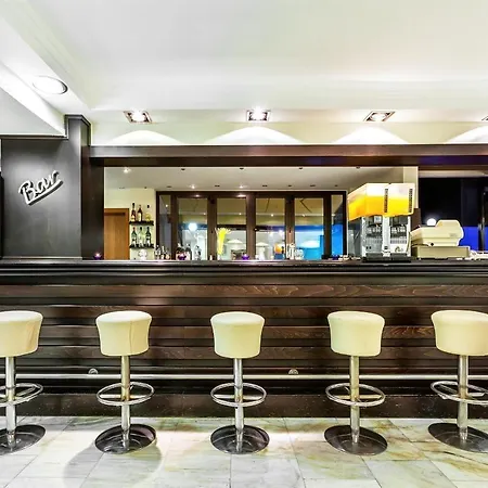 Elinotel Polis