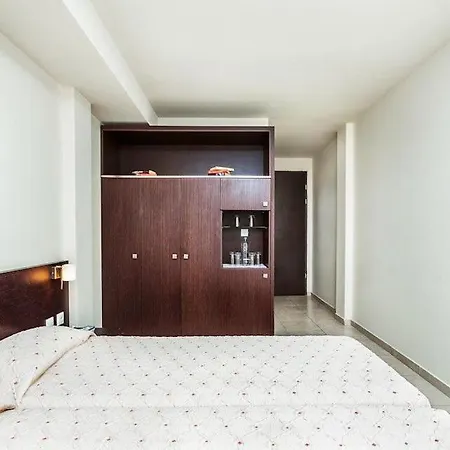 فندق Elinotel Polis 3*