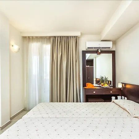 Elinotel Polis فندق