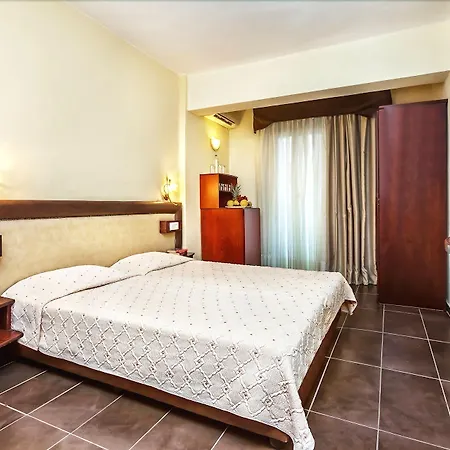 Elinotel Polis فندق هانيوتي